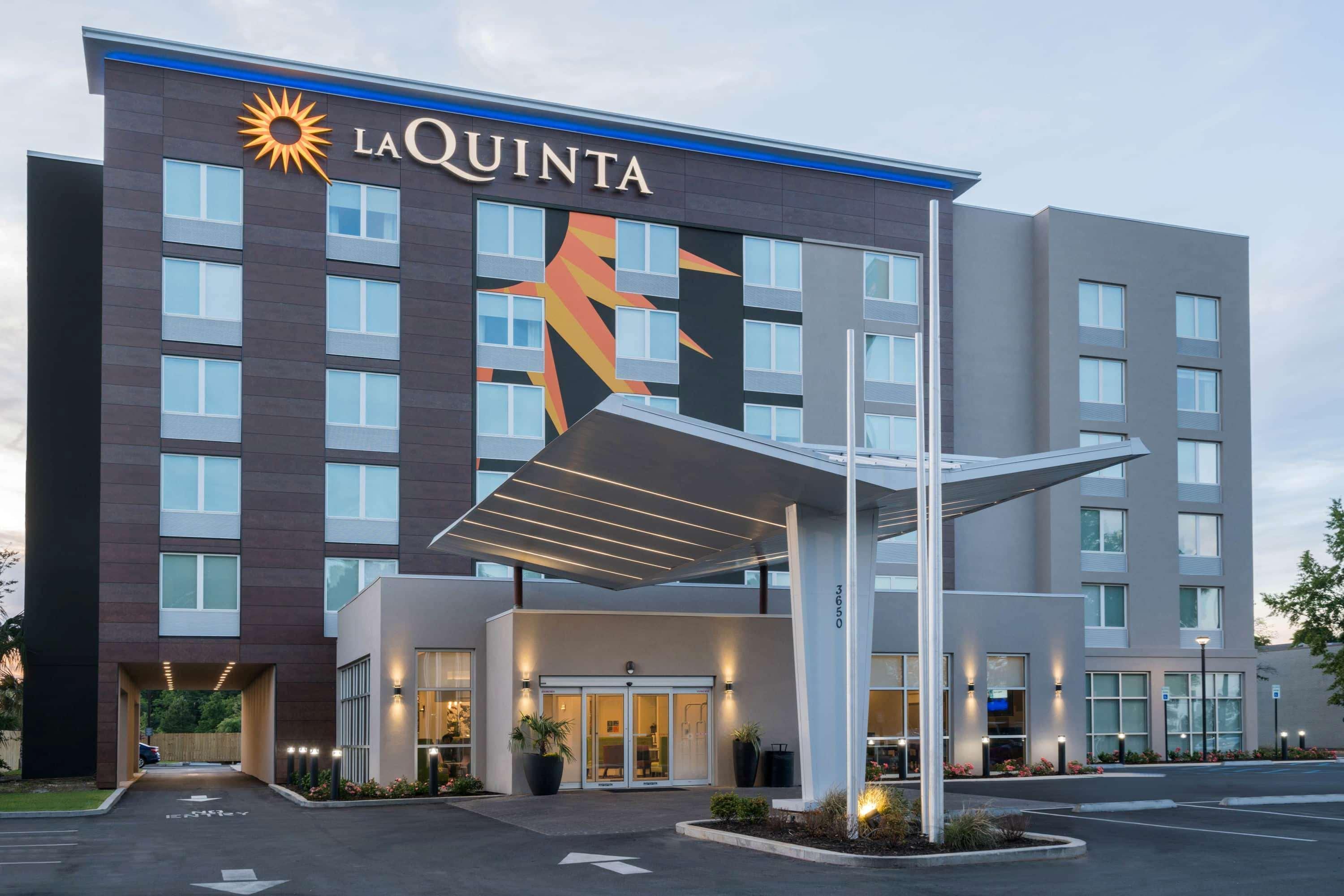 Готель La Quinta By Wyndham Мобіл Екстер'єр фото